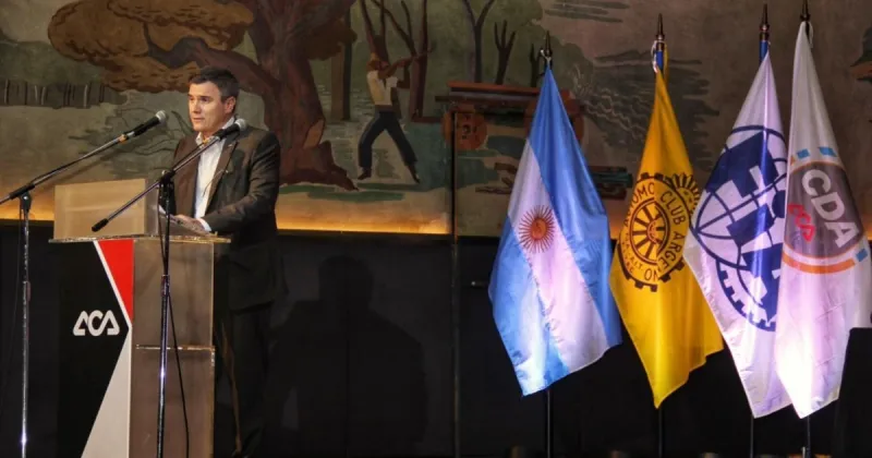 En medio de una premiación, el automovilismo argentino reactivó el debate sobre el posible regreso de la Fórmula 1