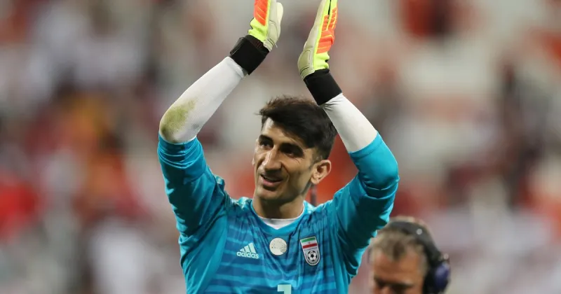 De pastor nómade a héroe de Irán: la vida extraordinaria del arquero que desafió al destino y tiene un récord Guiness en el fútbol