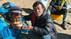 Los interrogantes que plantea la milagrosa supervivencia de un sherpa en el Everest