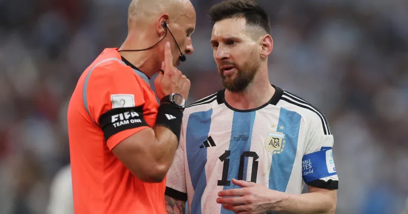 Ya se conoce quién será el árbitro  para el debut de la Selección ene l Mundial: un viejo conocido que trae el mejor recuerdo
