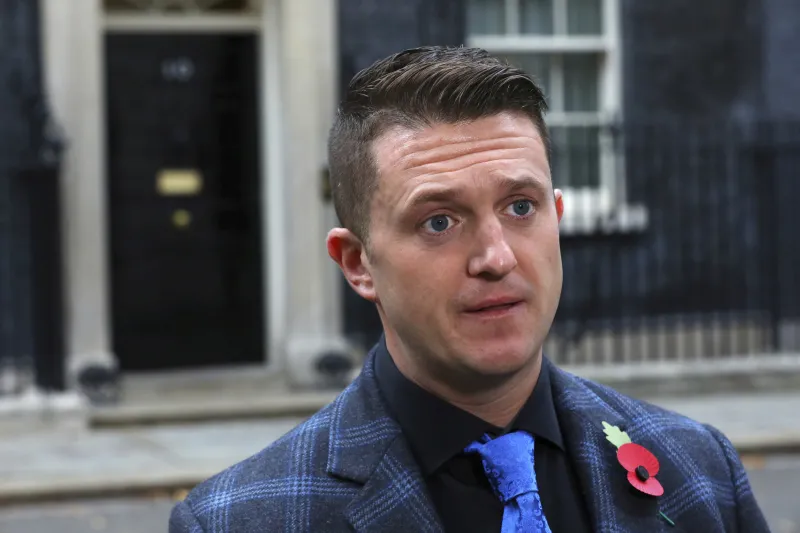 El ultraderechista británico Tommy Robinson, detenido tras alentar manifestaciones antiinmigración en Reino Unido