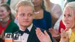 Condenan al hijo de la princesa heredera de Noruega, Mette-Marit, a 4 años de prisión por cargos de violación