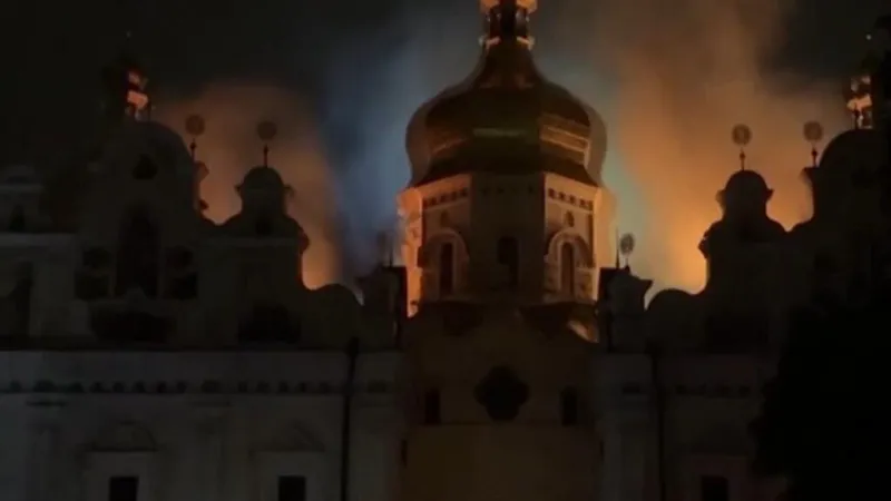 Rusia golpea el monasterio de Las Cuevas tras ataque contra Ucrania