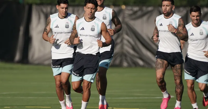 Scaloni definió la formación de la Selección Argentina vs Argelia en el Mundial 2026: la defensa que lo convenció, un debut absoluto y quién es el "9"