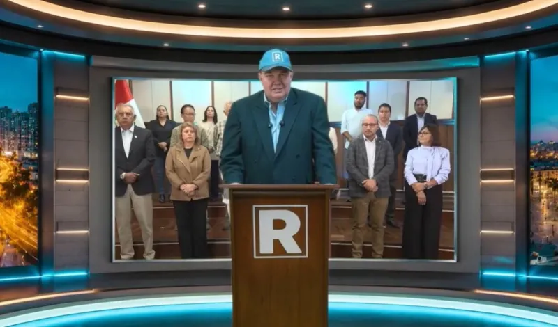 Rafael López Aliaga confirma que no asumirá como senador