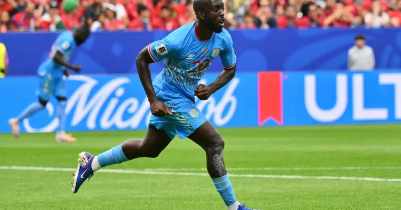 Quién es Yoane Wissa, el goleador de Congo que amargó a Cristiano Ronaldo y que pidió ser convocado a su selección por Facebook