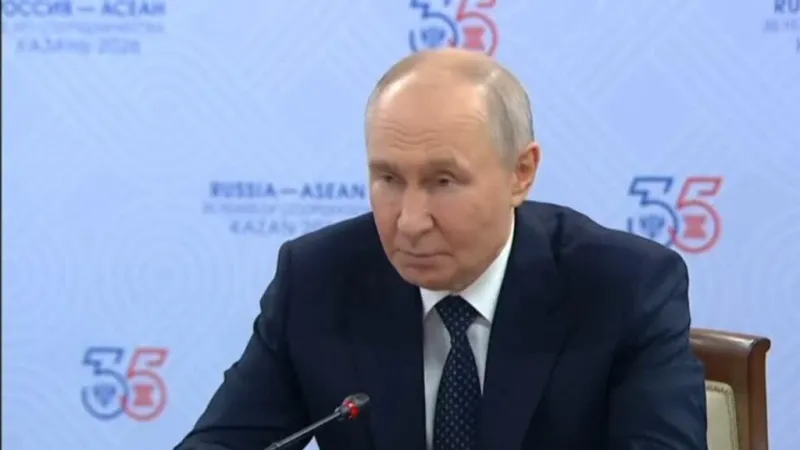 Putin busca estrechar lazos con el sudeste asiático en el primer foro ASEAN–Rusia