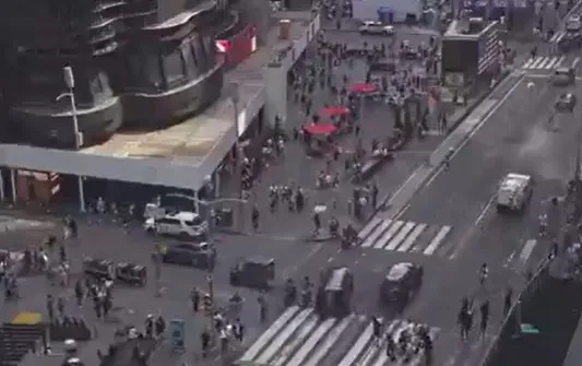 Un tiroteo sin heridos desata el pánico  en una abarrotada Times Square