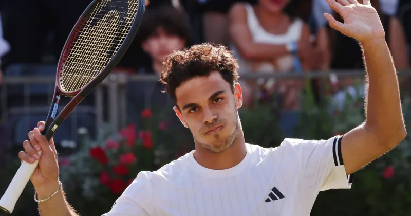 Francisco Cerúndolo avanza a paso firme en Queen’s: venció a Arthur Fery y se metió en semifinales en Londres