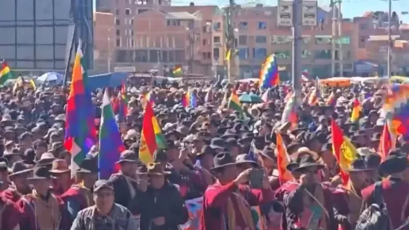 Bolivia cumple 50 días de bloqueos en carreteras y manifestaciones