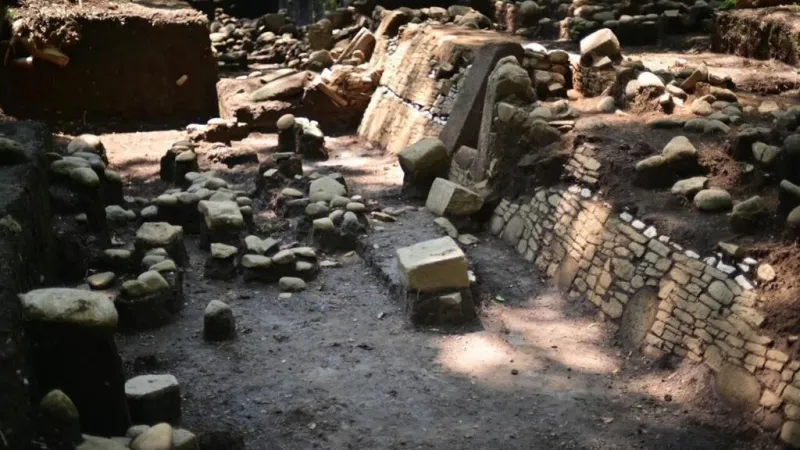 Arqueólogos desentierran ruinas antiguas "nunca vistas" con rasgos mayas en México