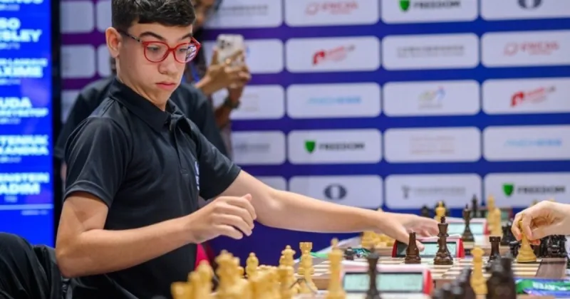 El video viral de Faustino Oro que cautiva al ajedrez: la reacción de Magnus Carlsen al verlo ganar una partida blitz