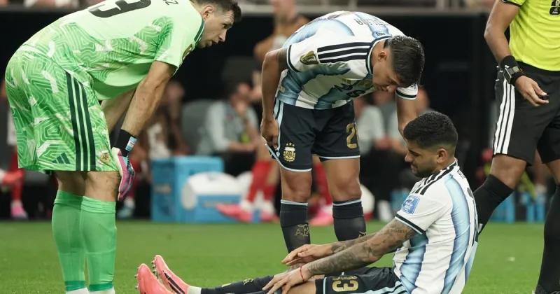 Cuti Romero salió lesionado frente a Austria y se encendieron las alarmas en la Selección Argentina