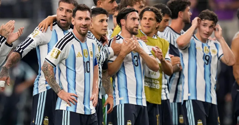 Messi no para de asombrar con la Selección Argentina: sus compañeros de la Scaloneta se rinden a los pies de la leyenda