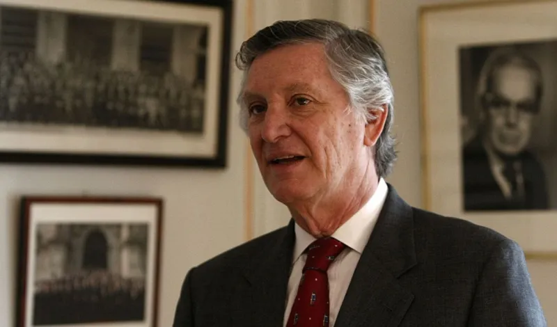 Ministro Carlos Pareja rechaza denuncia constitucional en su contra: "Se respetó la cadena de custodia"