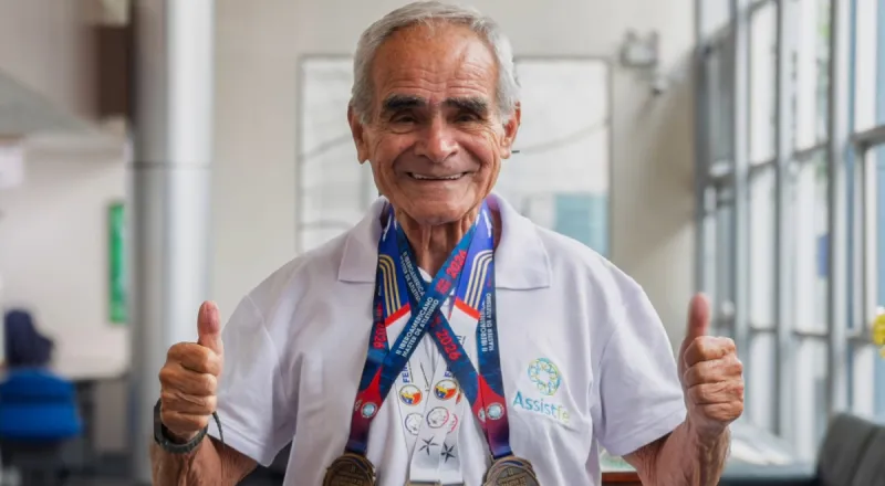 Inalcanzable: Peruano de 84 años conquista su segundo título iberoamericano