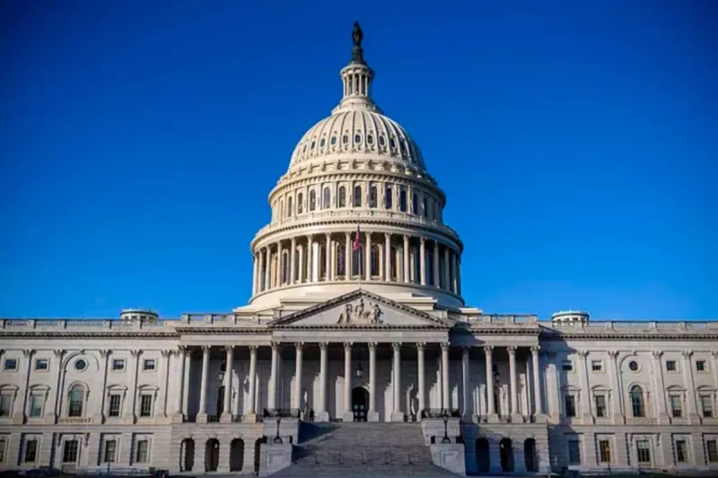 El Senado de Estados Unidos vota por primera vez a favor de detener la guerra de Irán