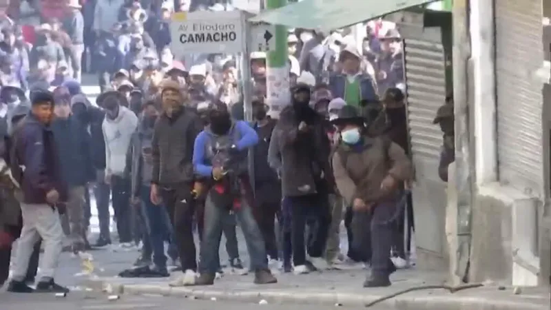 Bolivia: anuncian desbloqueos y EE. UU. se pronuncia sobre la crisis en el país