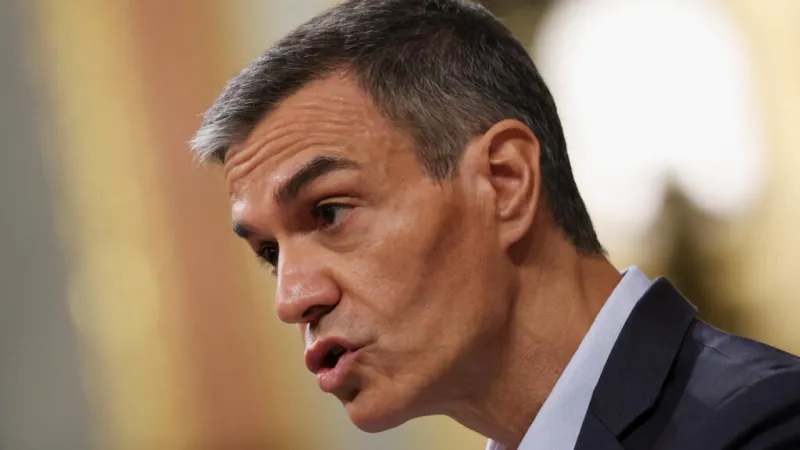 España: Sánchez descarta comicios anticipados y acusa a la oposición de “crear sensación de corrupción generalizada”
