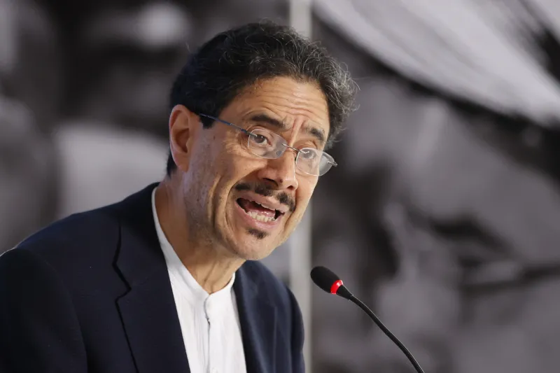 El izquierdista Iván Cepeda acepta su derrota ante el triunfo electoral de Abelardo de la Espriella por la presidencia de Colombia