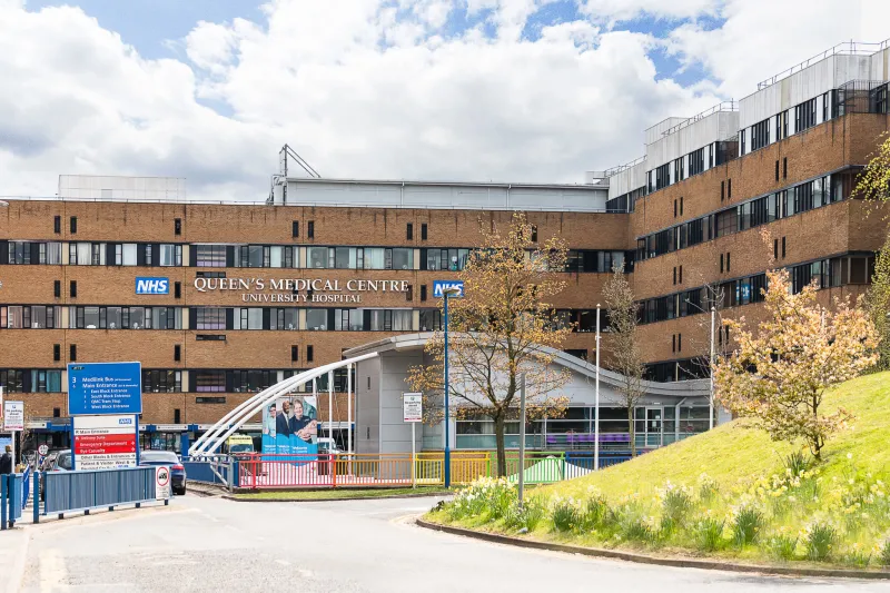 Seis madres y 156 bebés murieron en una década por fallos "evitables" en un complejo hospitalario de Nottingham