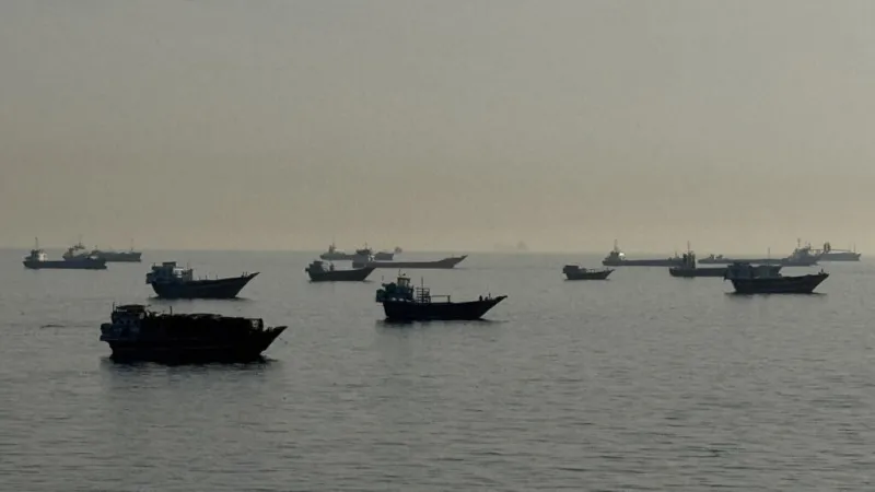 En directo: los Guardianes de la Revolución amenazan a barcos que crucen Ormuz sin permiso de Irán