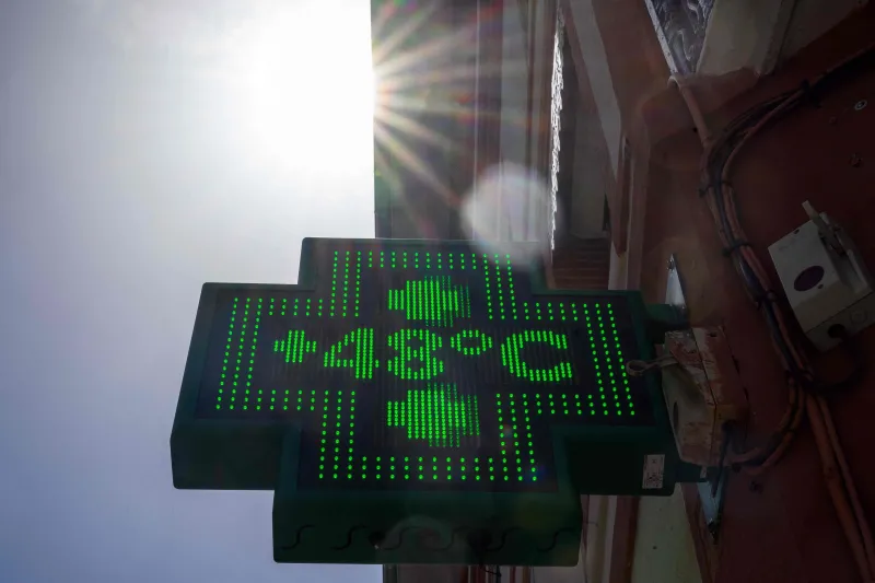 Muere un niño de tres años atrapado en un coche durante la ola de calor en Francia