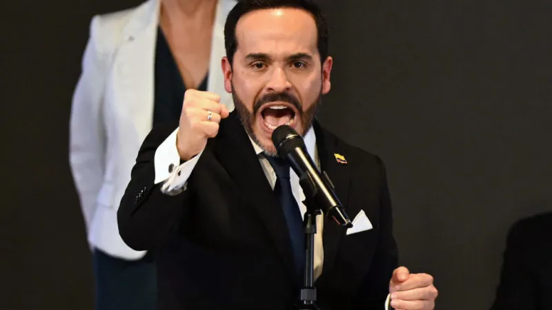 El ultimátum de De la Espriella: un mes de plazo a los grupos armados para someterse a la justicia