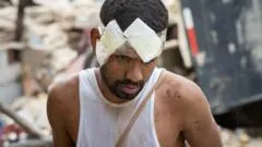 "Hospitales completamente desbordados": cómo el terremoto pone más presión al ya deteriorado sistema de salud de Venezuela
