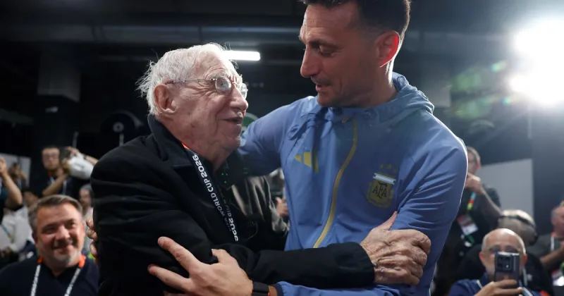 El detrás de escena del emotivo encuentro entre Scaloni y Macaya Márquez: elogio, primicia sobre Messi y un abrazo inolvidable