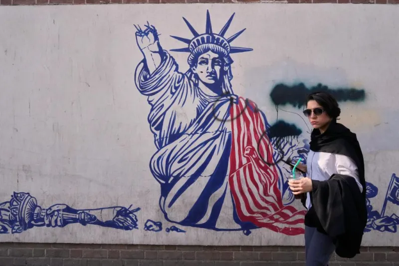 Irán lanza una oleada de ataques contra países del Golfo en medio de las conversaciones de paz