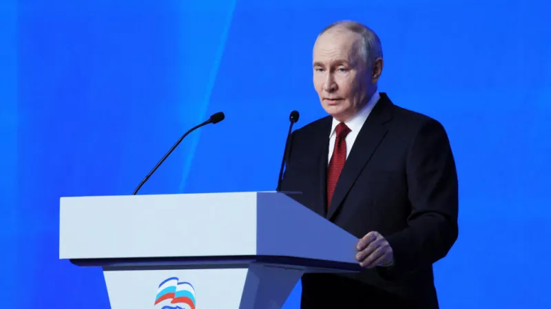 Putin admite que Rusia atraviesa un “período difícil” y promete “garantizar” la seguridad