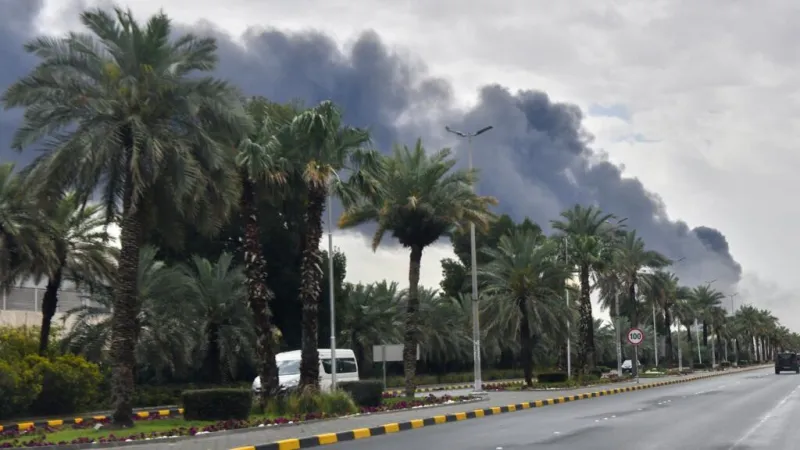 Irán ataca a Bahrein y Kuwait y amenaza con suspender las negociaciones tras nuevos ataques de EE. UU.