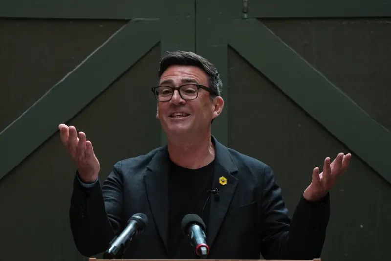 Andy Burnham anuncia una masiva descentralización del poder de Londres a otras regiones de Inglaterra