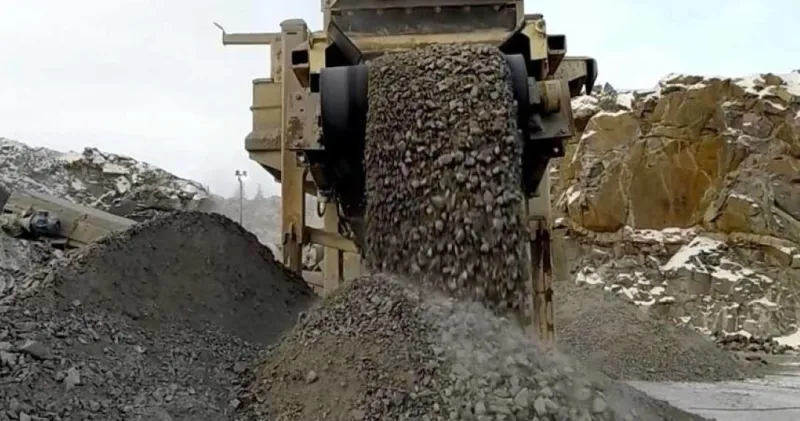 Futuro de minería debe decidirse con comunidades, trabajadores y priorizando protección de ecosistemas