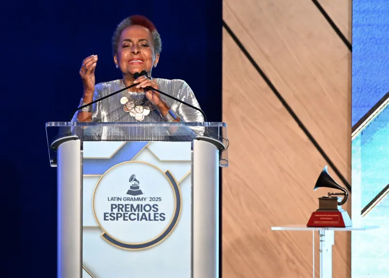Susana Baca: “Los artistas, los libres pensadores, estamos amenazados”