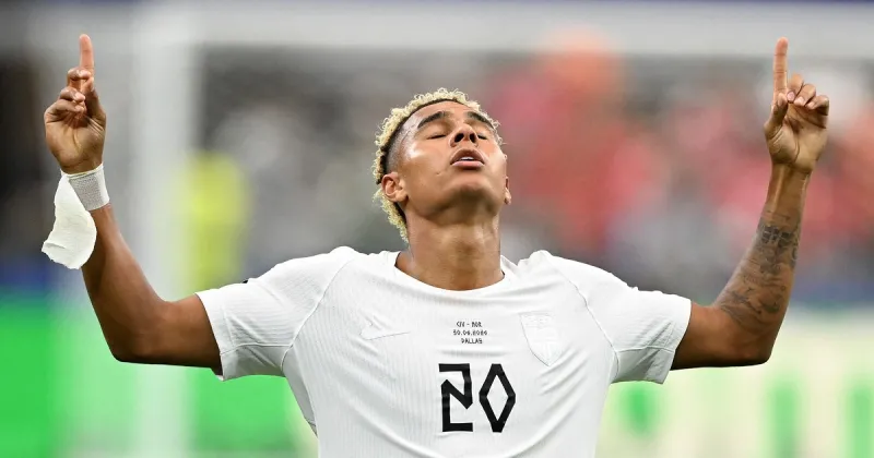 Quién es Antonio Nusa, el "Neymar noruego" que hizo un gol de antología para clasificar a la Noruega de Haaland