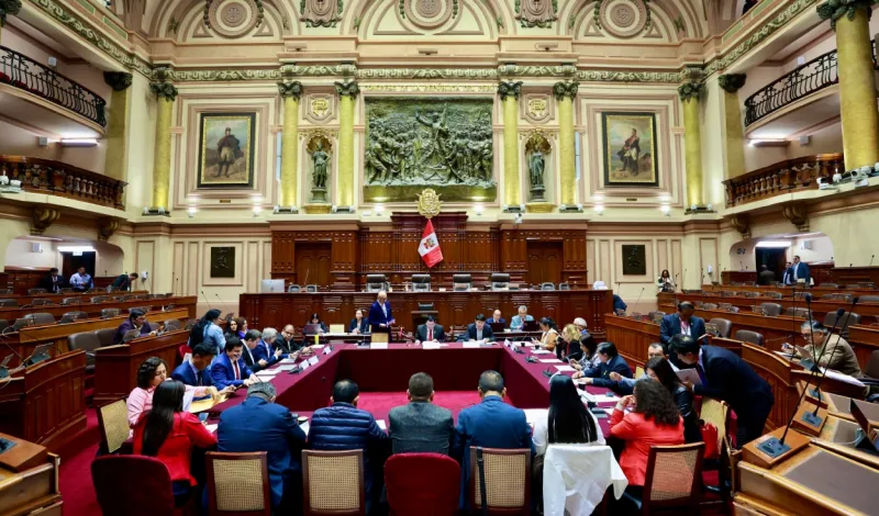 Gratificaciones y CTS de trabajadores CAS siguen sin financiamiento tras aprobación de crédito suplementario