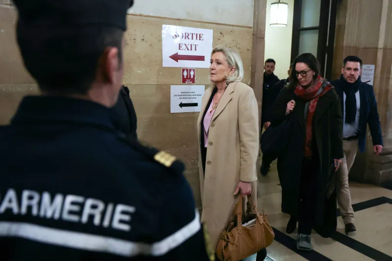 La UDEF registra un inmueble en el distrito de Salamanca de Madrid por la investigación europea al antiguo grupo de Le Pen