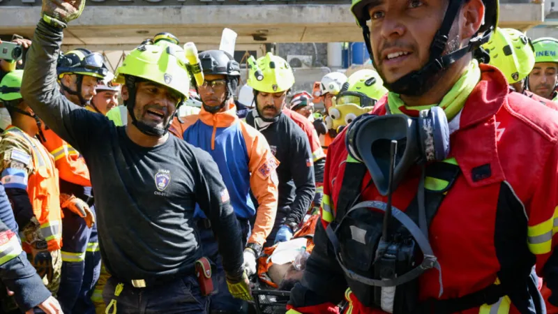 El milagroso rescate de Hernán Gil: ocho días bajo las ruinas y una operación que devuelve la esperanza a Venezuela