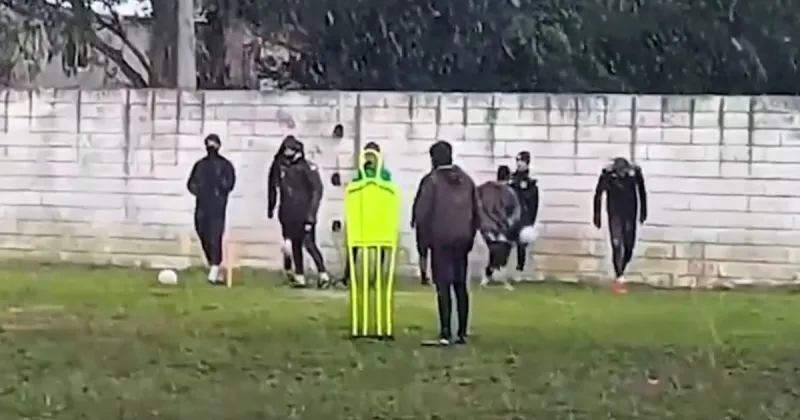 Nieve en Mar del Plata: el club Kimberley publicó el video de un entrenamiento insólito, al que sólo le faltó la pelota naranja