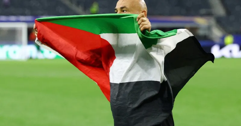 El DT de Egipto, próximo rival de Argentina, tras la clasificación: celebró con una bandera palestina y dedicó el triunfo a Gaza