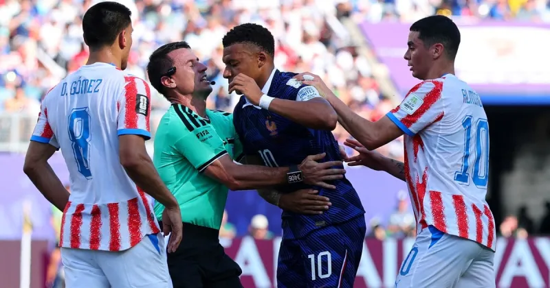 Kylian Mbappé, en llamas vs Paraguay: insulto viral a un ex Boca en perfecto castellano y otro gol en busca de Messi