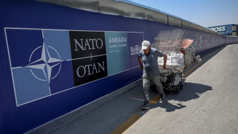 La OTAN llega a Ankara entre presión de Trump, más gasto militar, ayuda a Ucrania y tensión interna en Turquía