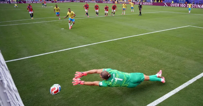 Brasil desperdició un penal y le dio vida a Noruega: ¿estuvo bien cobrado el penal para el equipo de Ancelotti?