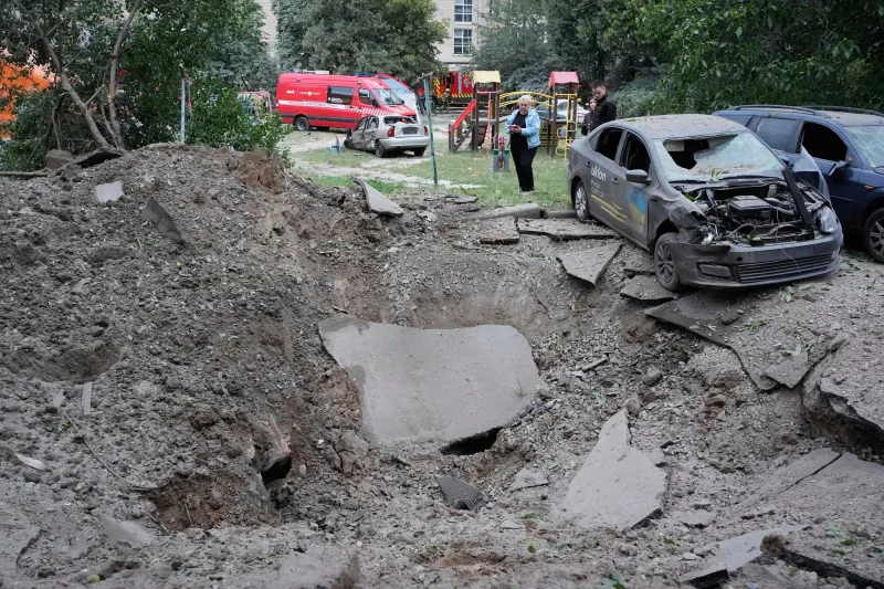 Al menos nueve muertos y más de cuarenta heridos en un nuevo gran ataque ruso a Kiev