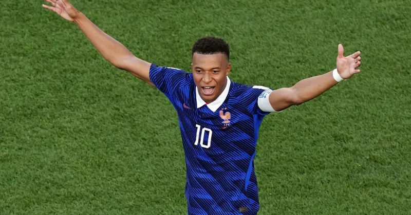 "Usted es una mujer despreciable e indigna de su cargo": la dura respuesta de Kylian Mbappé a la senadora paraguaya Celeste Amarilla