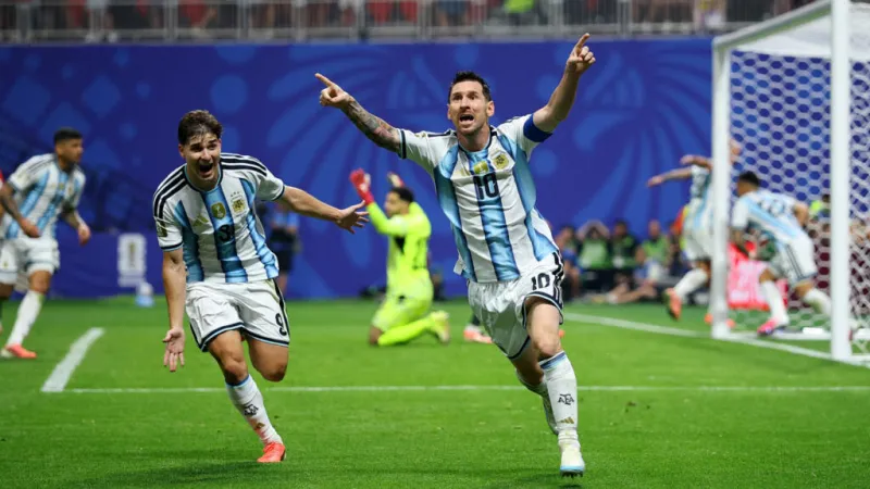 La Albiceleste presiona, pero Egipto sigue arriba 2-1 en el tramo final