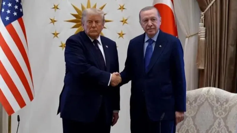 Trump levanta las sanciones a Turquía tras reunirse con Erdogan en el marco de la OTAN