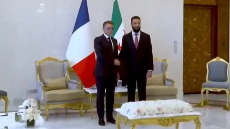 Francia reafirma su apoyo al nuevo Gobierno sirio durante su histórica visita a Damasco